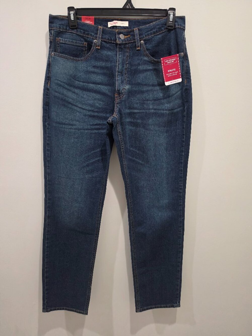 Levi Strauss & Co. Men's Athletic Fit Jeans Dark Stretch